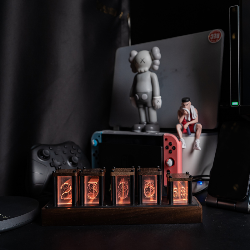 Horloge à Tube Nixie simulée r - Desk Setup Simulator avis et prix